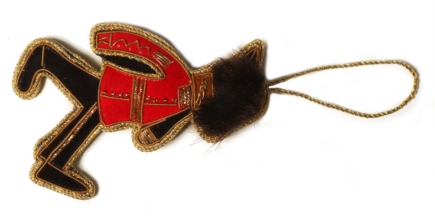 ArtistryBazaar 4.6" x 3.1" Zari thread Soldier Salute Christmas Ornament