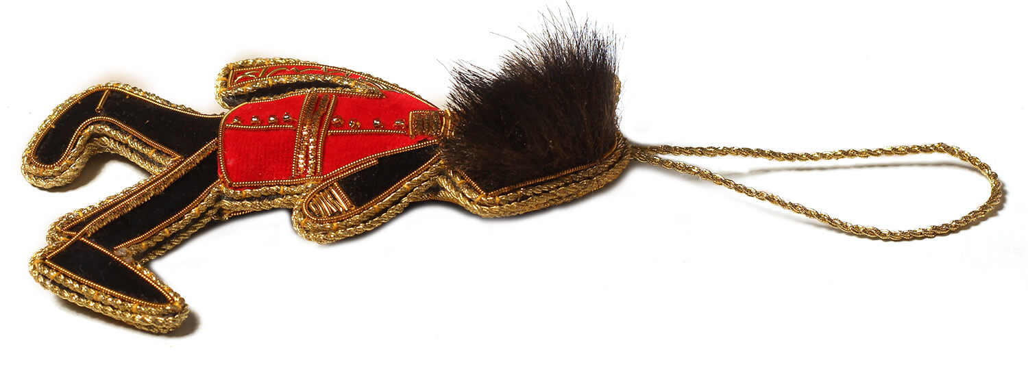 ArtistryBazaar 4.6" x 3.1" Zari thread Soldier Salute Christmas Ornament