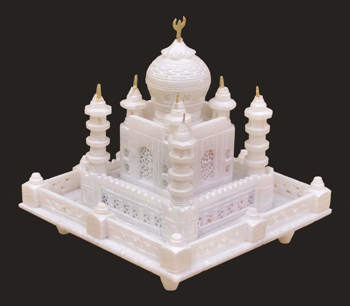 Head Over Heels In Love - Hand-carved Miniature of the Monument "Taj Mahal" In White Marble  - Buy in Bulk Wholesale