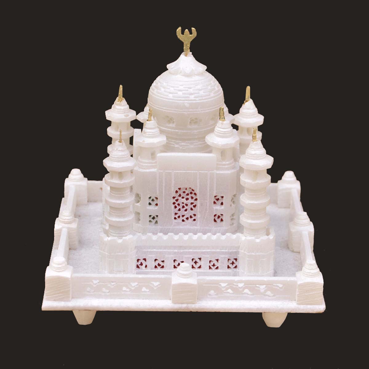  Head Over Heels In Love - Hand-carved Miniature of the Monument "Taj Mahal" In White Marble  - Buy in Bulk Wholesale