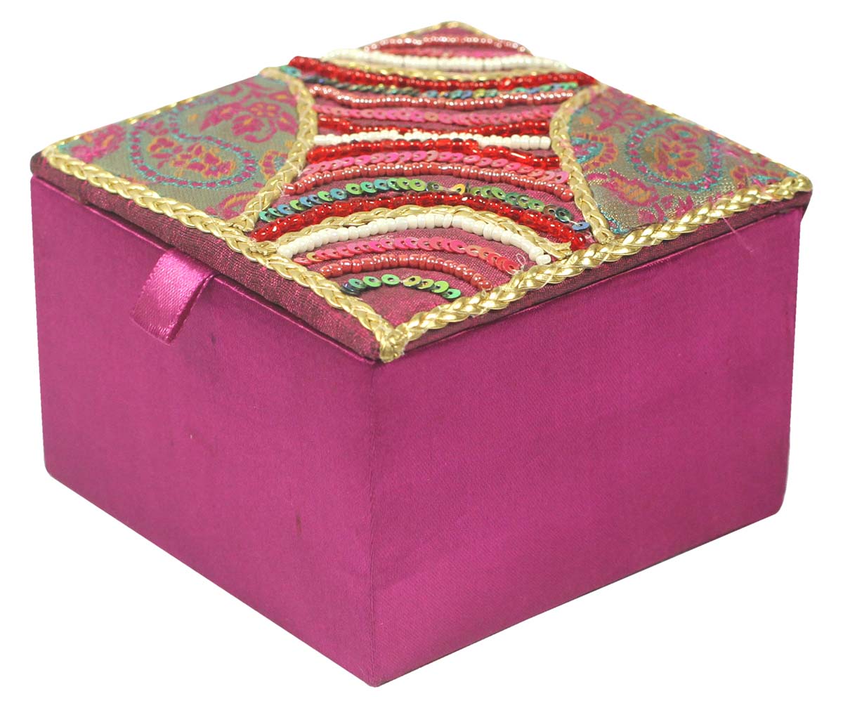 Jewelry Gift Boxes Wholesale – Fuchsia Pink Box – Square-Shaped – Zari Work – Handmade in Fabric & Cardboard