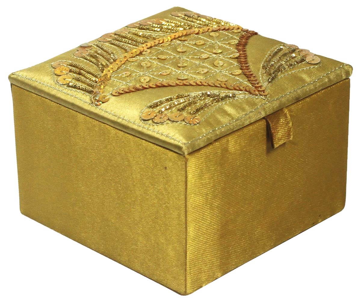 Jewelry Gift Boxes Bulk – Square Box – Golden Color – Zari Work – Handmade in Fabric & Cardboard