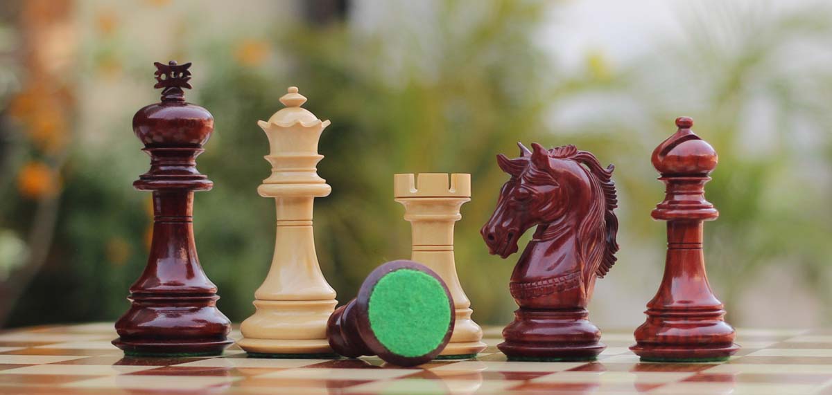 Bulk Wholesale Hand-Carved Beige & Maroon Color Chessmen in Wood – Classic Looking Chess Pieces / Figurines – Home Décor / Interior Decorating Items 