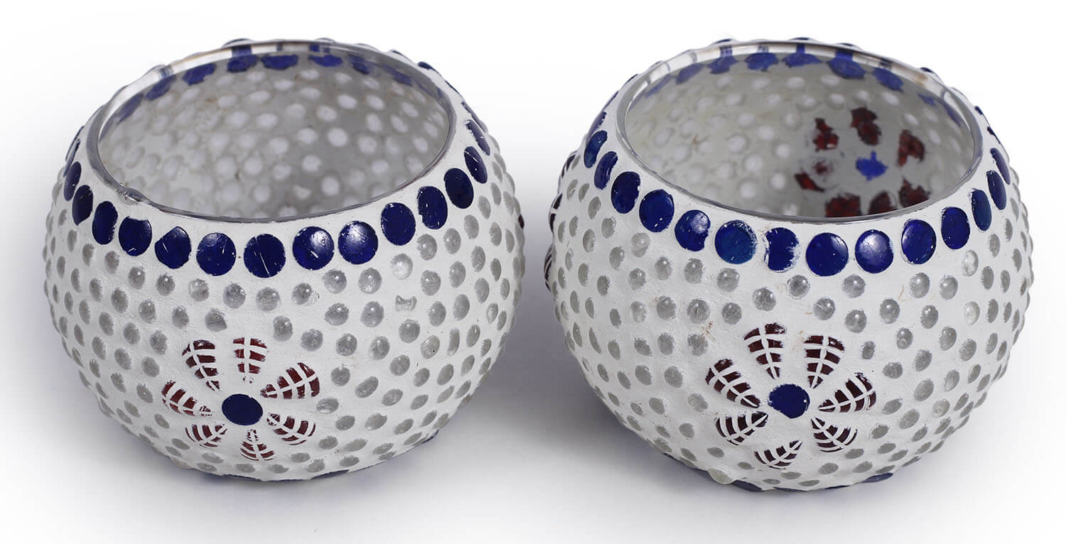 ArtistryBazaar 3.4"WX2.5"H white round blue flower handmade Glass Mosaic work set of 2 tealight lamp candle holder  for living room home outdoor decoration