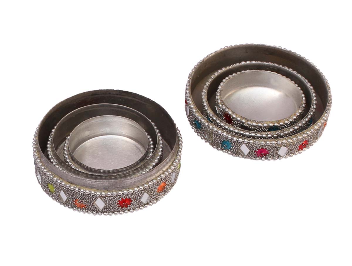 Source Set of 3 Aluminium Jewelry Boxes in Bulk - Wholesale Handmade Silver Color Keepsake Box/Trinket Box Decorated with the Traditional Laakh Work from India