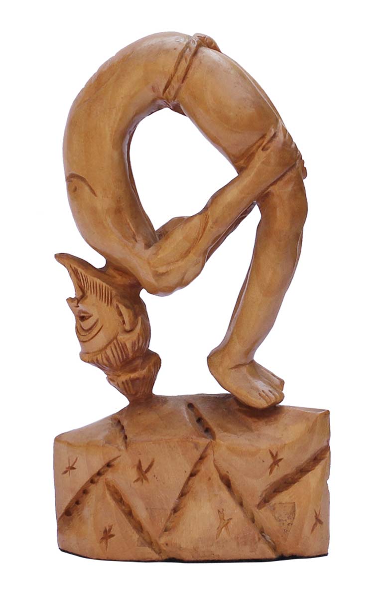 Wholesale Hand-Carved 6” Statue of ‘Yoga Guru Doing Yoga Asan’ in Kadam Wood – Ethnic-Look Statues from India