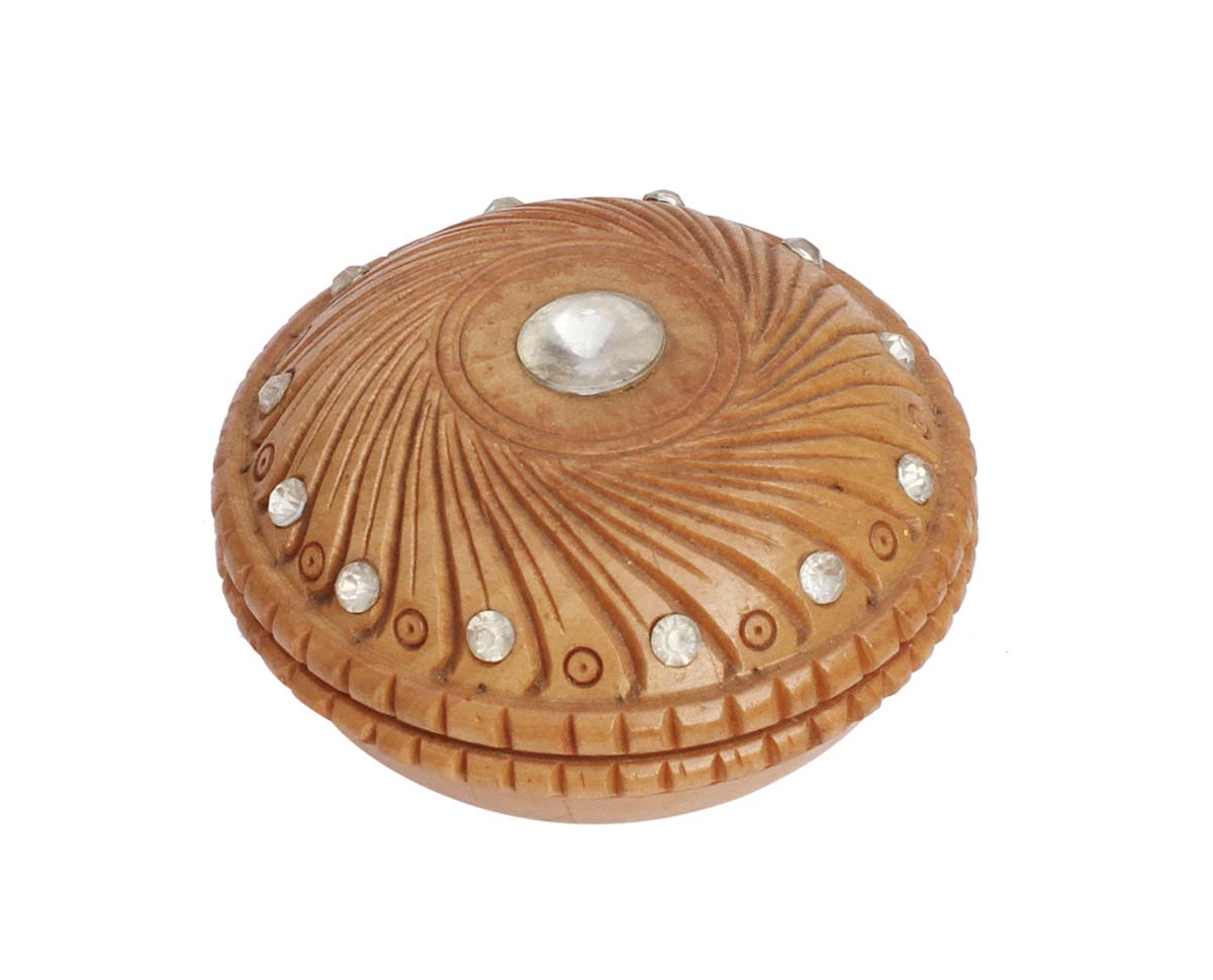 Source Shell-Shaped 3.6” Jewelry Box in Bulk - Wholesale Hand-Carved Wood Jewelry Box/Trinket Box with an Intricate Carving & Bead Work from India