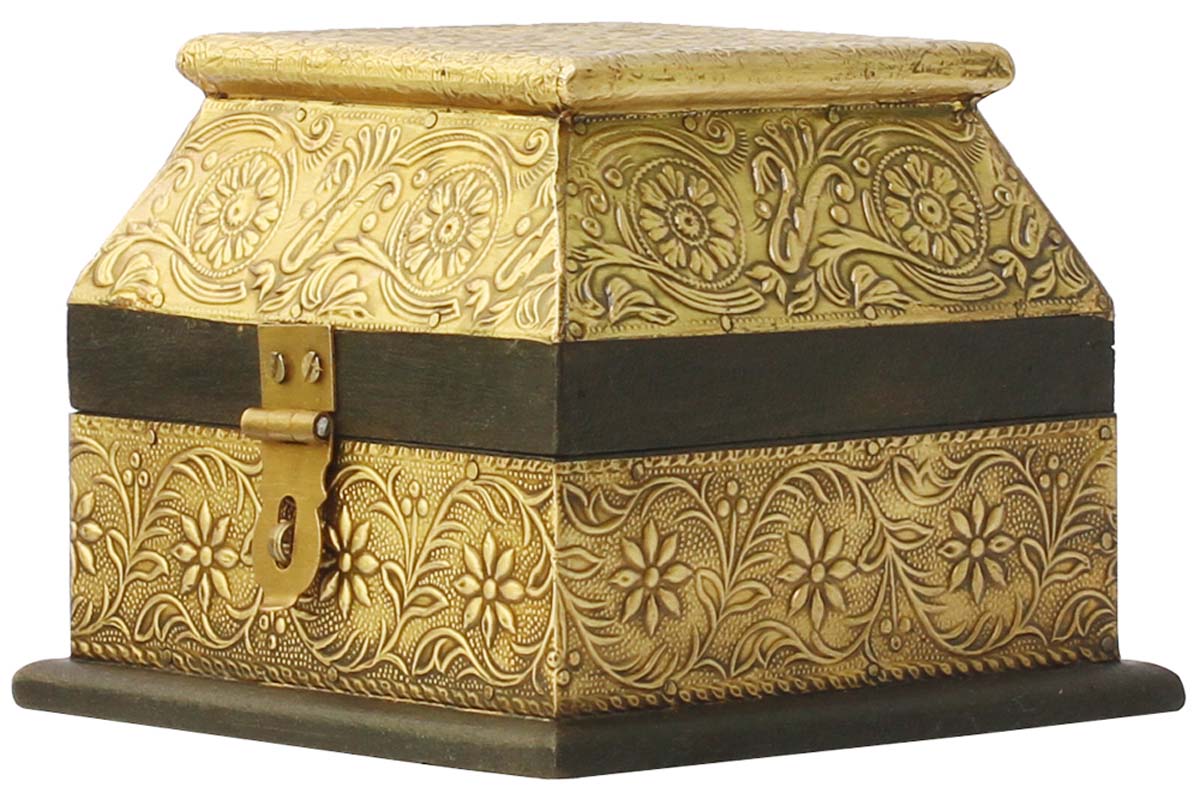 Wholesale 5.5” Trunk Shaped Wooden Jewelry Box in Bulk - Source Handmade Black Keepsake Box/Trinket Box Enhanced with Golden Brass Inlay Work in Traditional-Look Motifs from India
