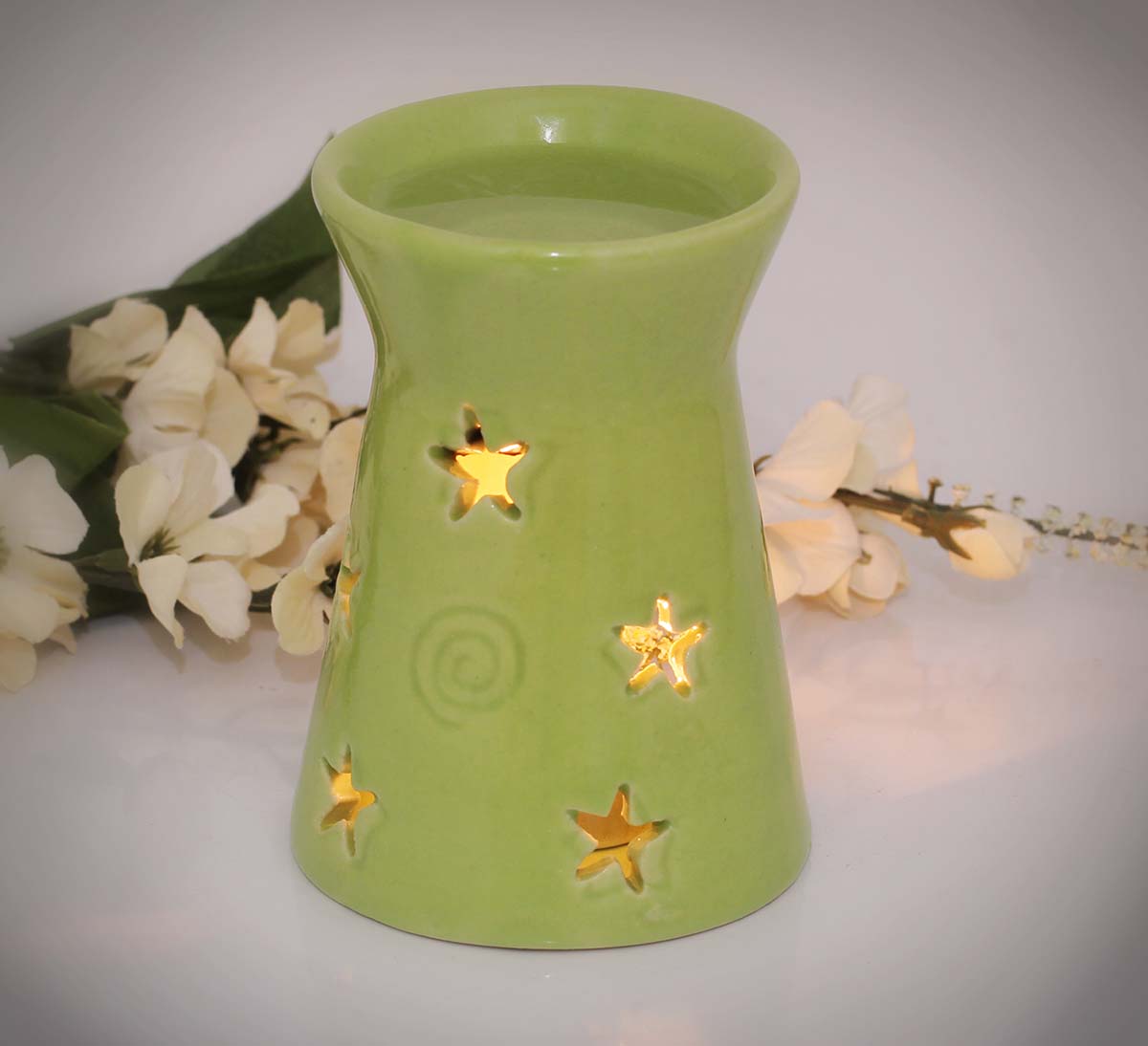 Wholesale 4.8" Ceramic Essential Oil Diffuser - Bulk Buy Lemon Green Aromatherapy Wax Melt/Tart Warmer - Star Motifs - Essential Fragrance Accessories