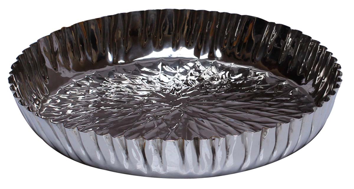 Bulk Wholesale Decorative Serving Tray in Metal 12” Handmade Silver Color Round-Shaped - Designed in Diamond-Shaped Patterns on the Base & Wavy Sides - Stylish Centerpieces for Dining Tables