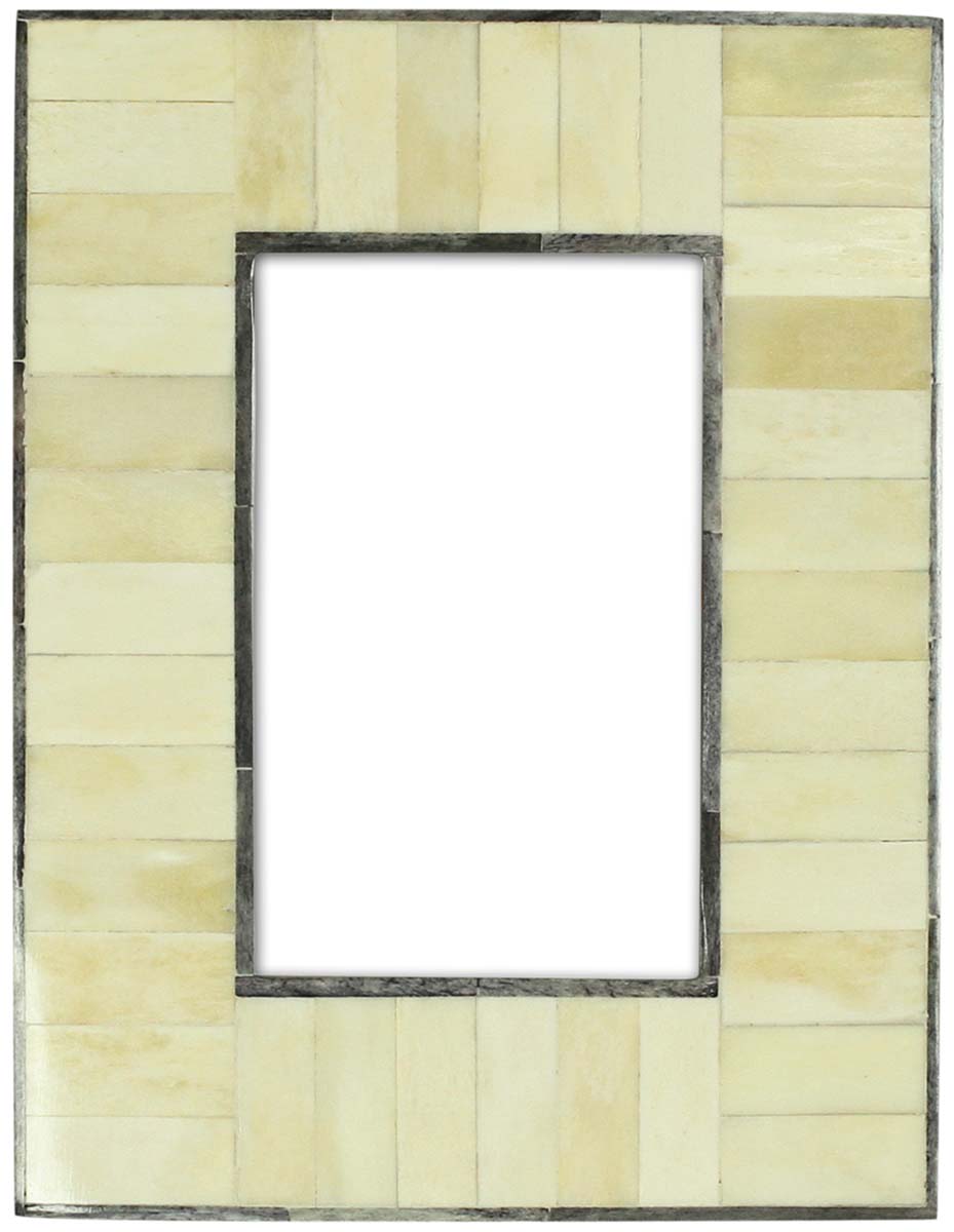 Source Handmade Off-White 4x6 Inches Picture Frame in Bulk - Source Handcrafted Distressed-Finish Photo Frame in Compressed-Wood & Bone Inlay - Home Decor Picture Frames from India