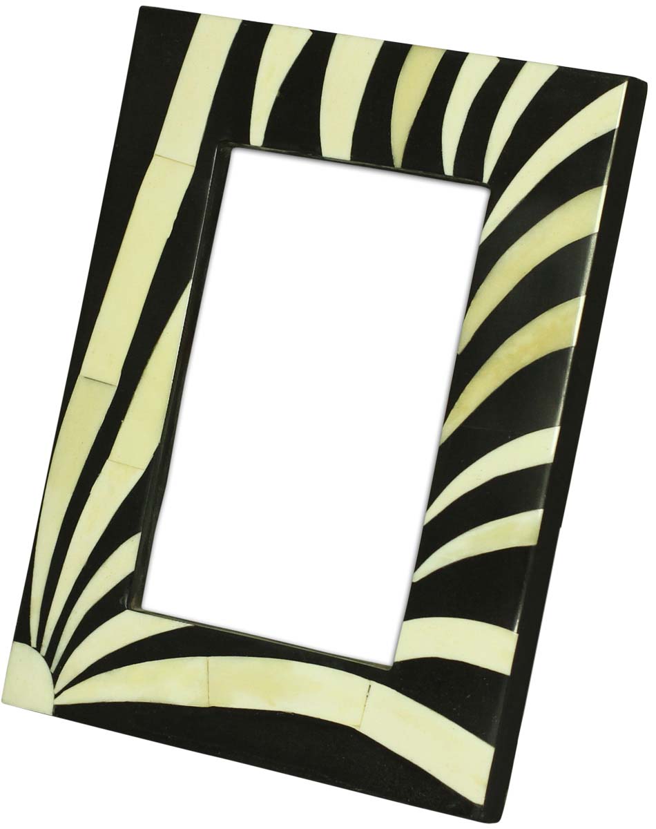 Bulk Buy 4x6 Inches Picture Frame in Black & White Curved Stripe Pattern - Wholesale Handmade Photo Frame in MDF & Bone - Home Decor Picture Frames from India