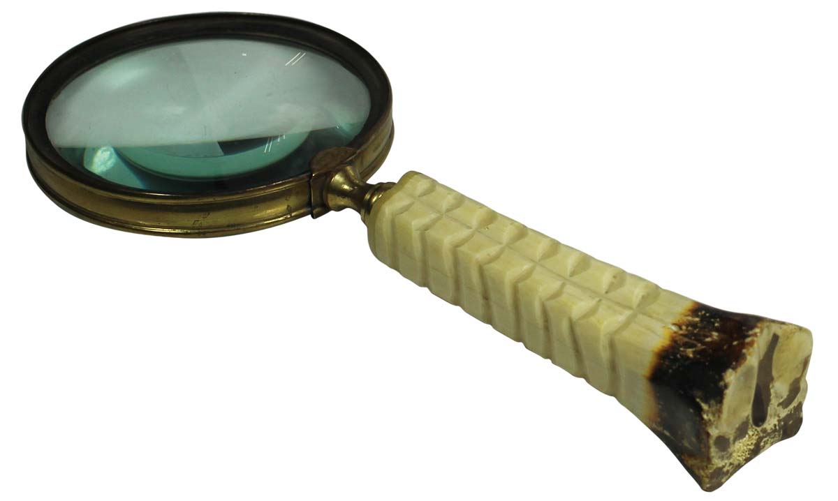 Hand-Held Magnifying Glass / Lens - Handle in Bone - Unique Gifts / Collectibles - Buy in Bulk Wholesale