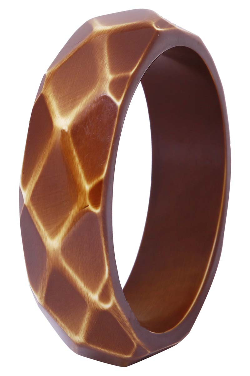 Source Broad & Round Cuff Bangle/Bracelet in Bulk - Wholesale Broad & Round Cuff Bangle in Acrylic with Diamond Patterns in Shades of Brown - Women Fashion Jewelry & Accessories