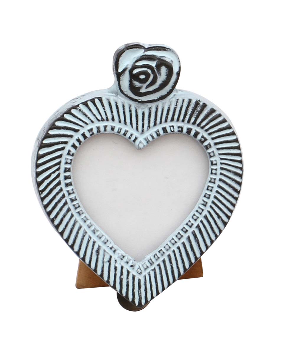 Source Heart-Shaped Metal Picture Frame in Bulk - Wholesale Handmade Sky Blue Color Distressed Look Metal Photo Frame Adorned with a Flower Design on the Top - Home Decor Picture Frame from India
