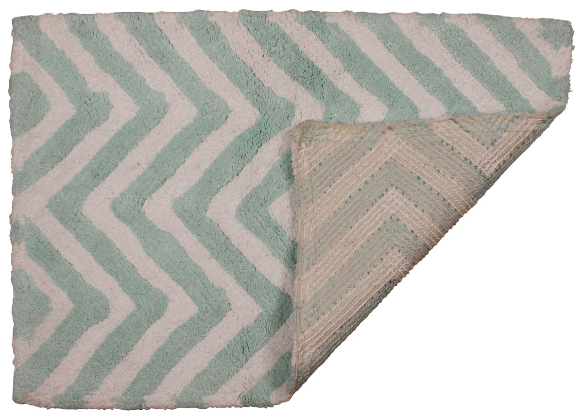 25” Pure-Cotton Non-Slip Bath Mat / Rug in Bulk at Wholesale – Light-Blue White Chevron – Handmade Home Furnishings