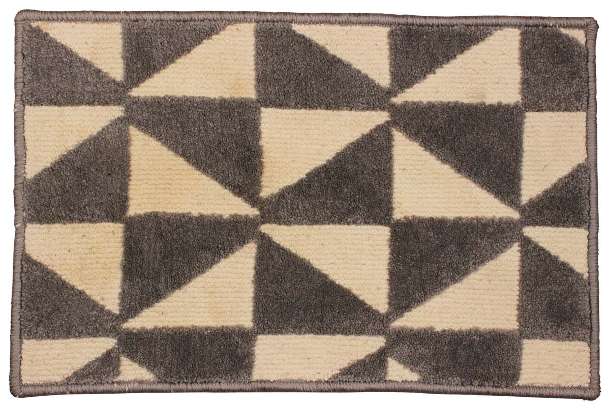 23” Tufted Cotton Door-Mat / Rug in Bulk at Wholesale – Gray Off-White Pattern – Elegant Home Décor & Furnishings