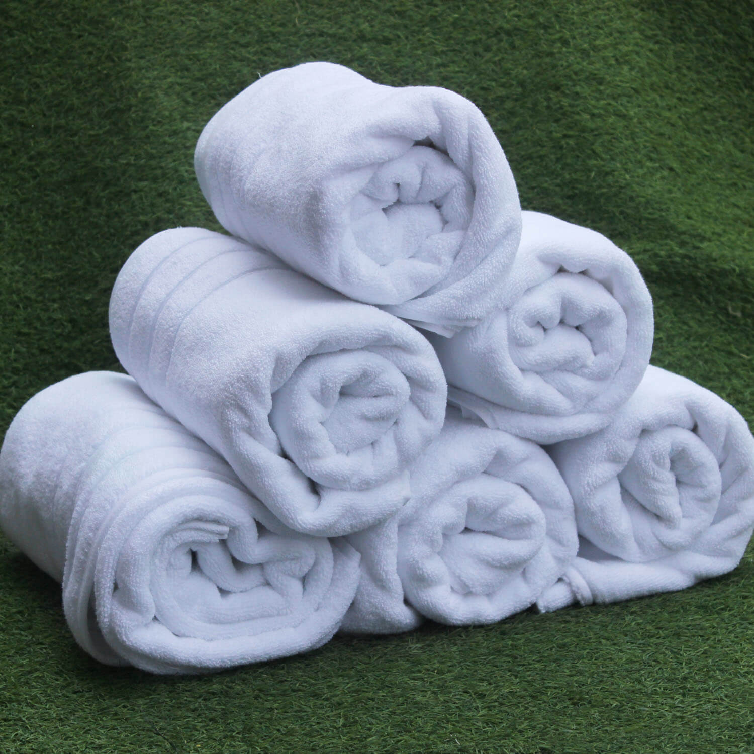 Deluxe White Cotton Bath Towel, Zero Twist, 56x28 Inches - Plush, Soft, and Durable