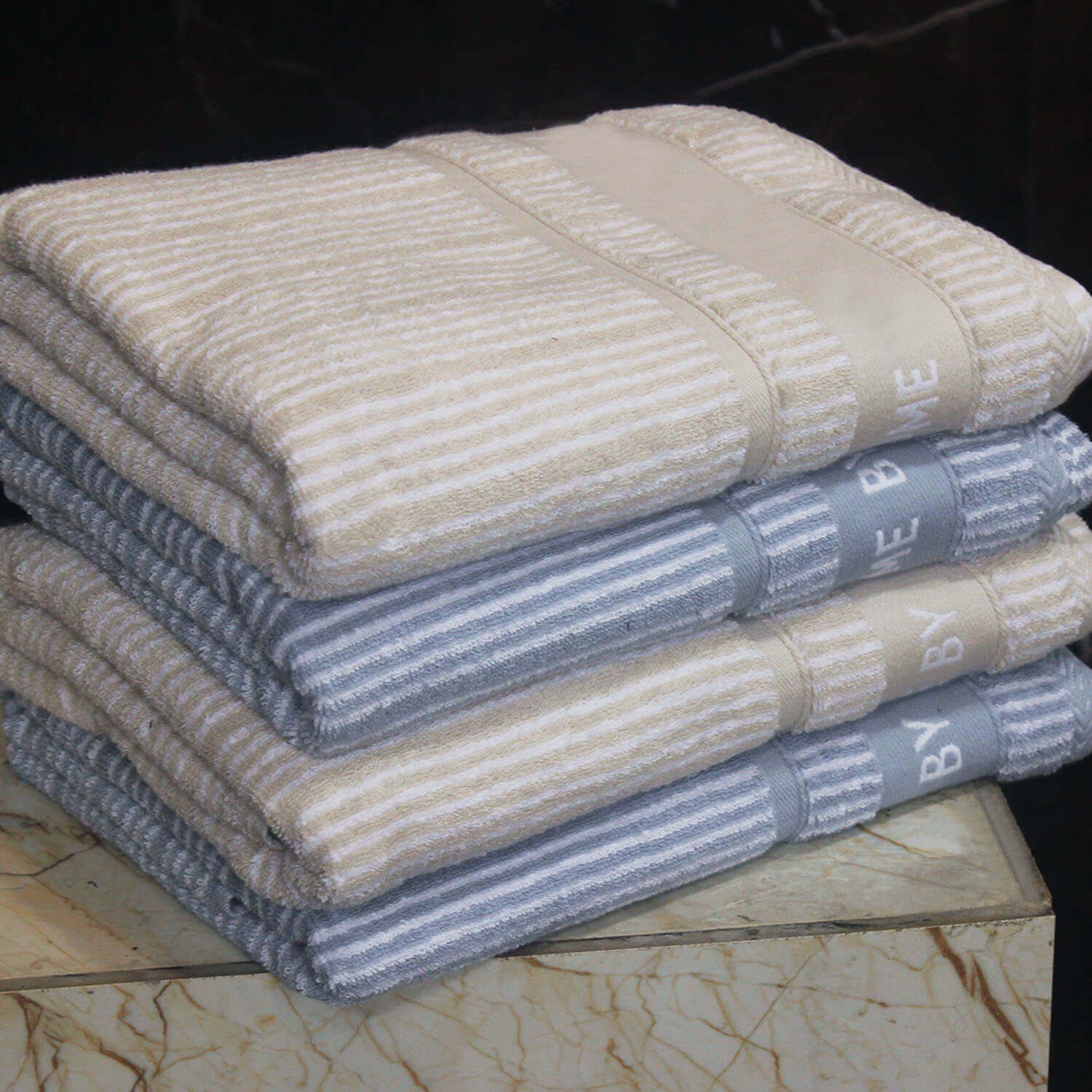 Elegant Duo-Tone  Set of 4 Gray & Beige Bath Towel, Yarn-Dyed Cotton, 24x16 Inches