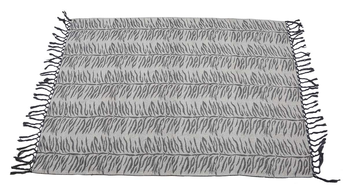 60x50" Hand-Woven Throw Blanket in Velvet & Cotton with Tiger Print - Black & Grey Throw with Tassels - Home Decor Furnishings - Buy in Bulk Wholesale