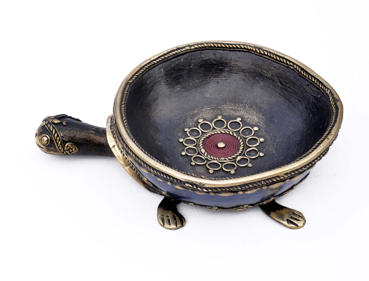 Bulk Wholesale Display Bowl in Bronze – Handmade 8” Decorative Turtle Shaped Bowl from Dhokra Tribe – Artistic Home Décor from India