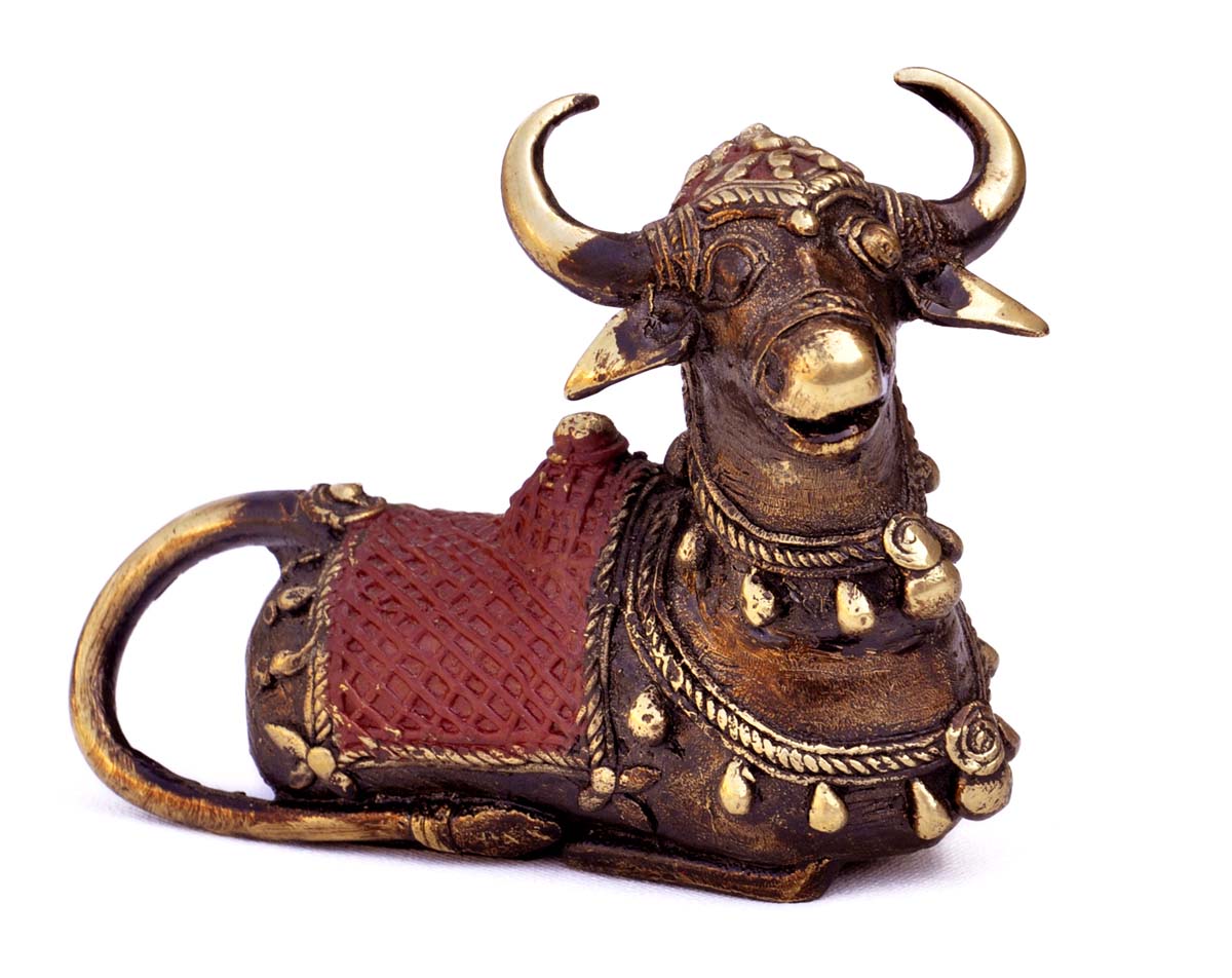 Wholesale Dhokra Metal Art Bull Sculpture/Figurine - Bulk Buy Decorative Handmade 6.5” Auspicious Nandi Bull Statue in Bronze - Lucky Bull Home Decor Statues & Sculptures