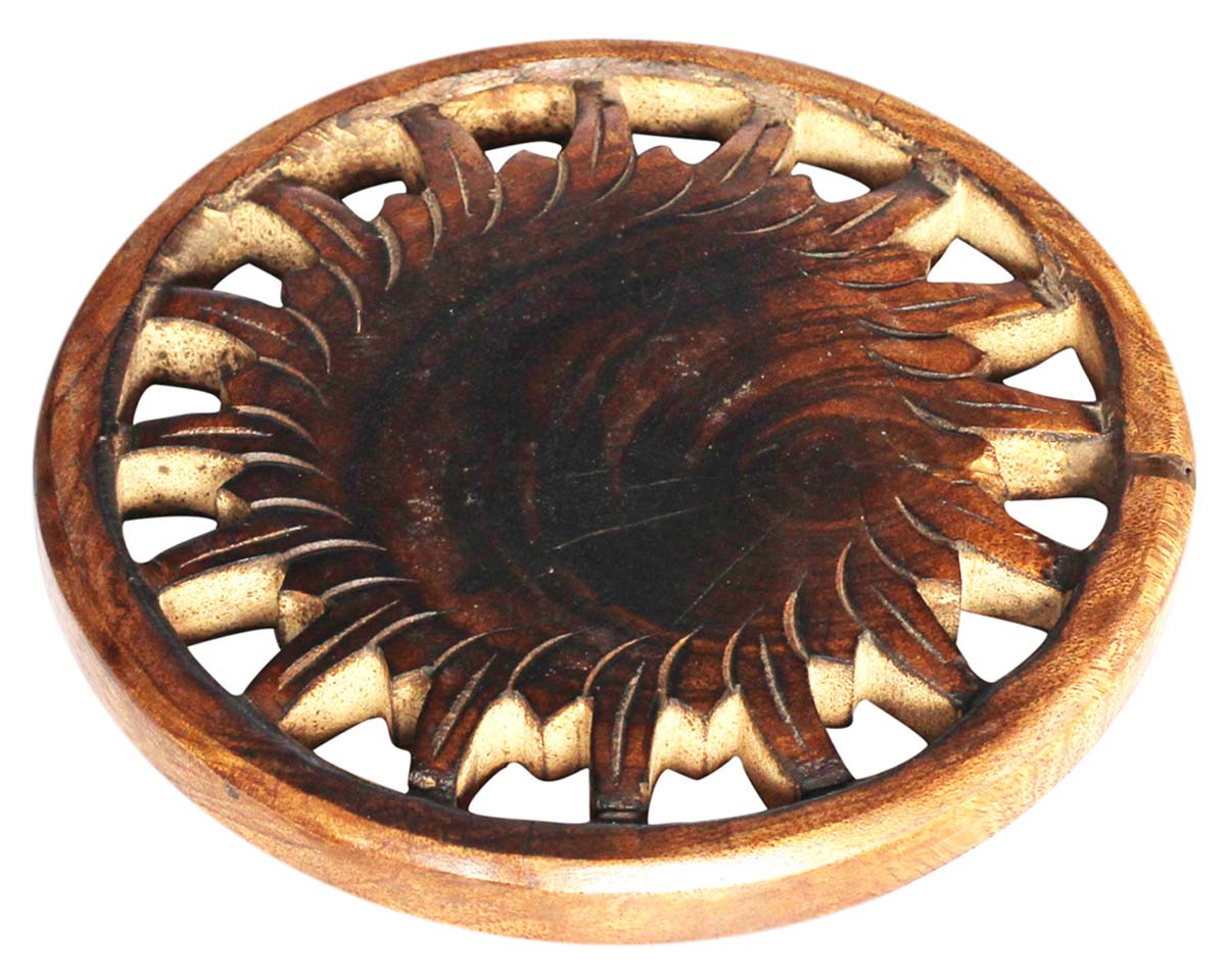 Buy in Bulk Wholesale Handmade Trivet in Wood Round-Shaped with Intricate Sunburst Motif Pattern Carving - Traditional-Look Accessories for Kitchen/Dining Table
