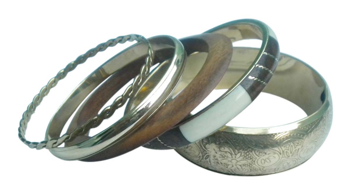 2.6” Brass & Wood Bangle Set – Assorted 5 Bangles – Trendy Women Accessories in Bulk at Wholesale