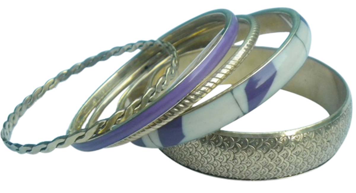 2.6” Mauve & Silver Tone Bangles in Brass & Resin – Assorted Set of 6 – Fashion Accessories for Women in Bulk at Wholesale