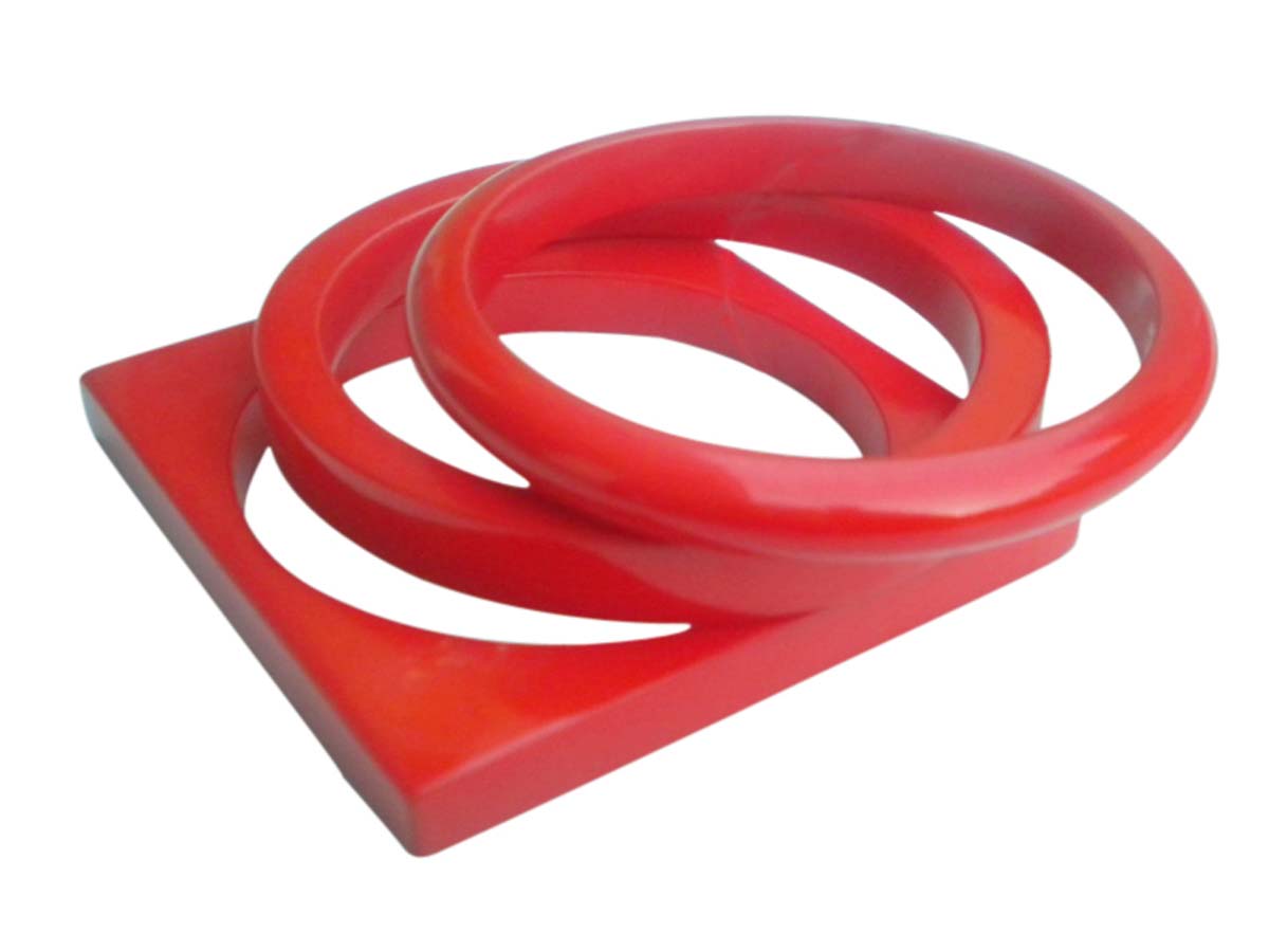 2.6” Red Bangles in Resin – Assorted Set of 3 – Trendy Women Accessories in Bulk at Wholesale