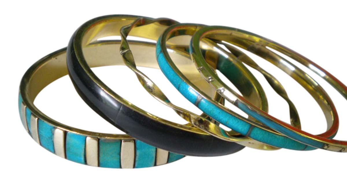 2.6” Blue Black Golden Bangles – Assorted Set of 5 in Resin, Metal, Bone – Colorful Accessories in Bulk at Wholesale