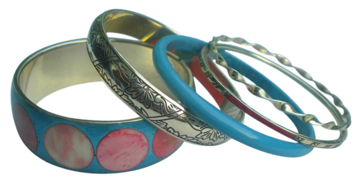 2.6” Pink, Blue & Silver Bangles – Assorted Set of 5 in Brass & Resin – Women Fashion Accessories in Bulk at Wholesale