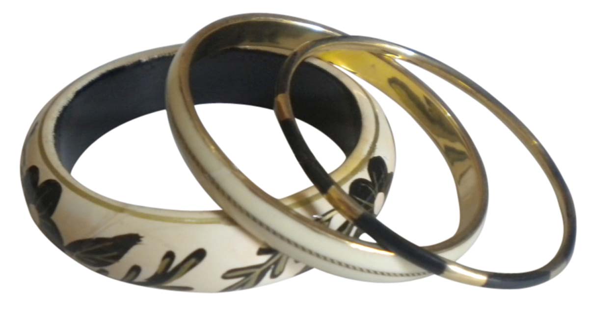 2.6” Black & White Bangles – Assorted Set of 3 in Brass & Resin – Women Fashion Accessories in Bulk at Wholesale
