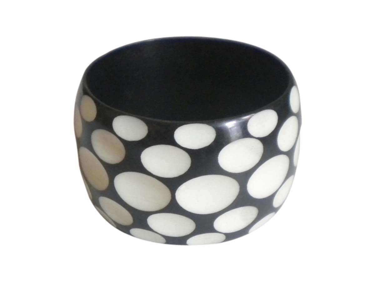 2.6” Black Big Bangle in Resin with Assorted Dot Impressions – Hand-Crafted - Trendy Women Accessories in Bulk at Wholesale Price