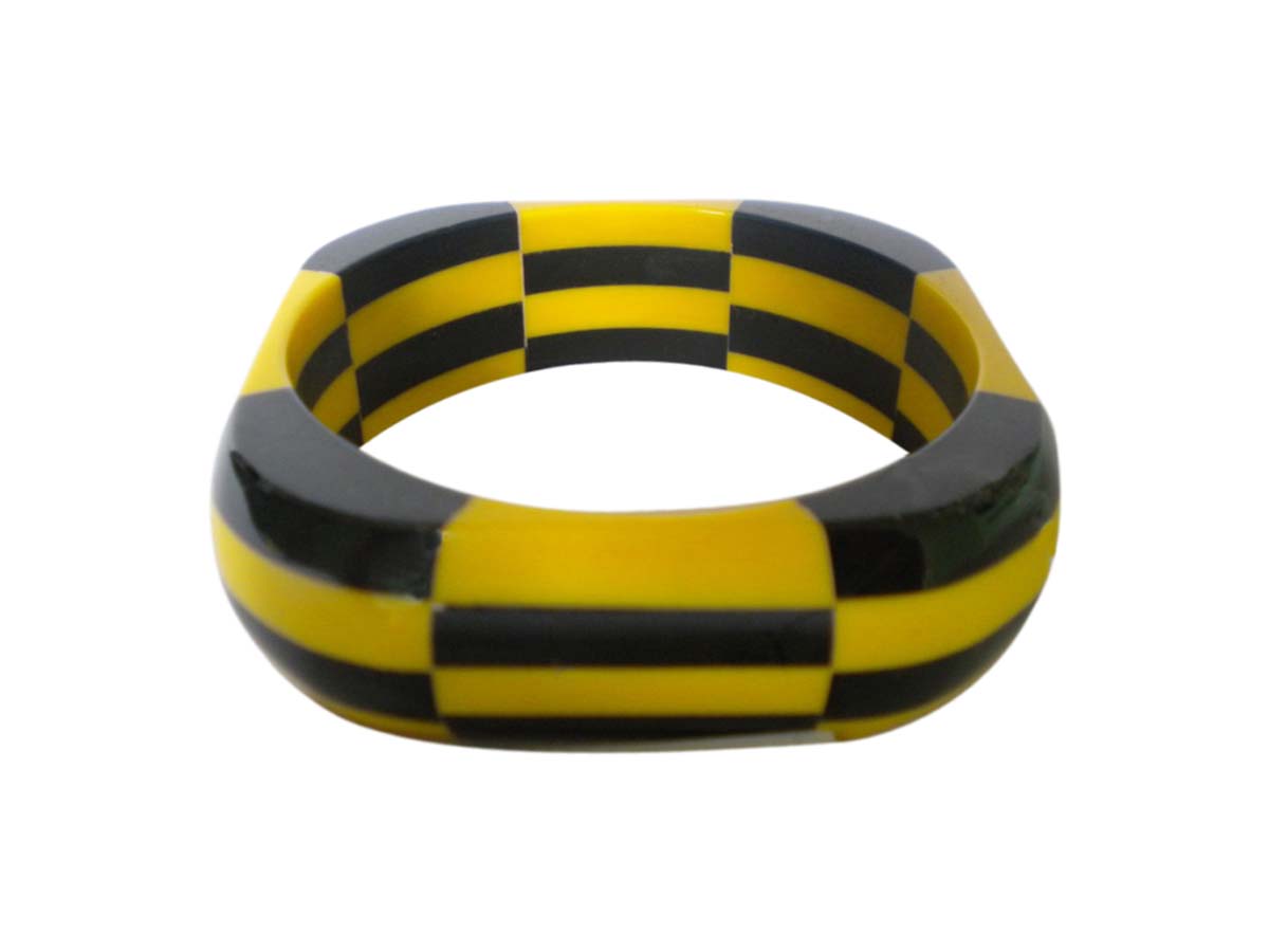 2.6” Yellow Black Bangle in Resin –Trendy Fashion Accessories for Women in Bulk at Wholesale Price