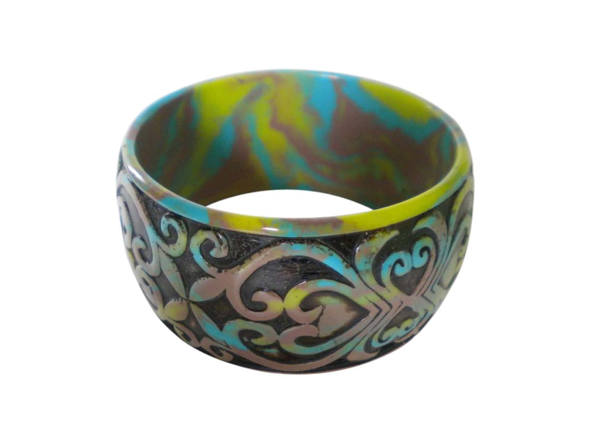 2.6” Colorful Bangle in Resin with Floral Etching and Printed Pattern - Trendy Fashion Accessories for Women in Bulk at Wholesale Price